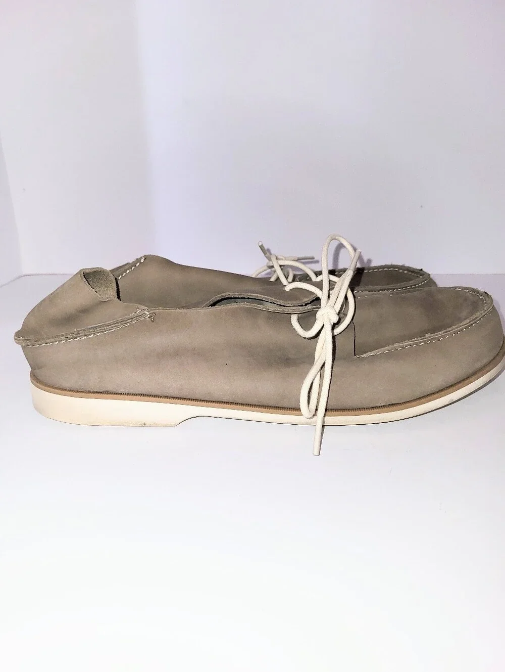 OluKai men taupe